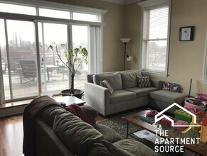 924 W Cornelia Ave, Unit 4S in Chicago, IL - Foto de edificio - Building Photo