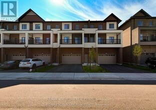 34 Alan Williams Trl in Uxbridge, ON - Building Photo - Building Photo
