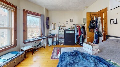 40 Mozart St in Boston, MA - Foto de edificio - Building Photo