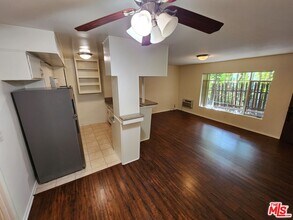 1013 N San Vicente Blvd in West Hollywood, CA - Building Photo - Building Photo