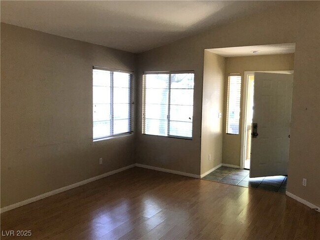 8139 W Rochelle Ave in Las Vegas, NV - Building Photo - Building Photo
