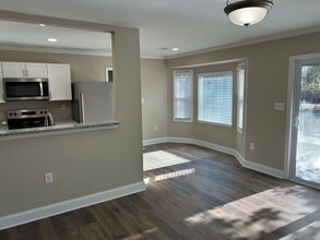 7725 Ovaldale Dr in North Charleston, SC - Building Photo - Building Photo