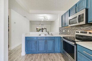 188 Pinewood Ct in Jupiter, FL - Building Photo