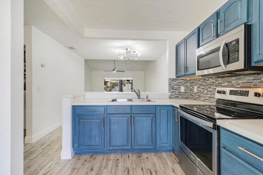 188 Pinewood Ct in Jupiter, FL - Building Photo