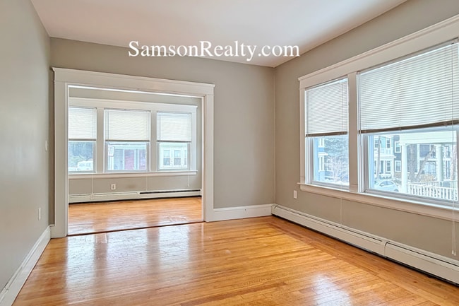 104 Carrington Ave, Unit 1 in Providence, RI - Building Photo - Building Photo