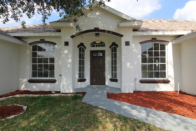 959 Pine Walk Ct NE in Palm Bay, FL - Building Photo - Building Photo