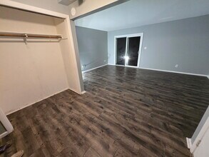 1332 S 14th St, Unit C1 in St. Charles, IL - Building Photo - Building Photo