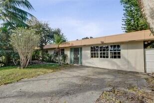 5551 SW 57th St in Davie, FL - Building Photo