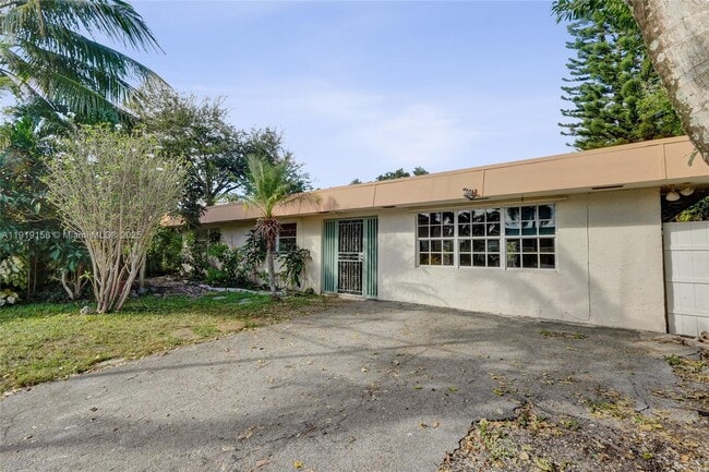 property at 5551 SW 57th St