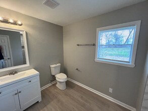 606 Matchett St in Brenham, TX - Building Photo - Building Photo