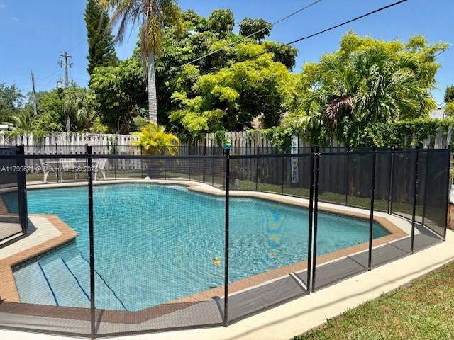 11461 NW 45th Pl in Sunrise, FL - Building Photo