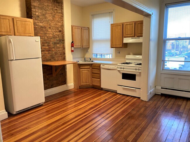 132 Griffith St-Unit -3 in Jersey City, NJ - Foto de edificio - Building Photo