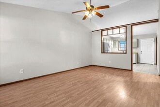 1034 Spring Villa Dr in Jacksonville, NC - Building Photo - Building Photo