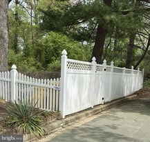 23 N Carolina Ave in Pasadena, MD - Building Photo