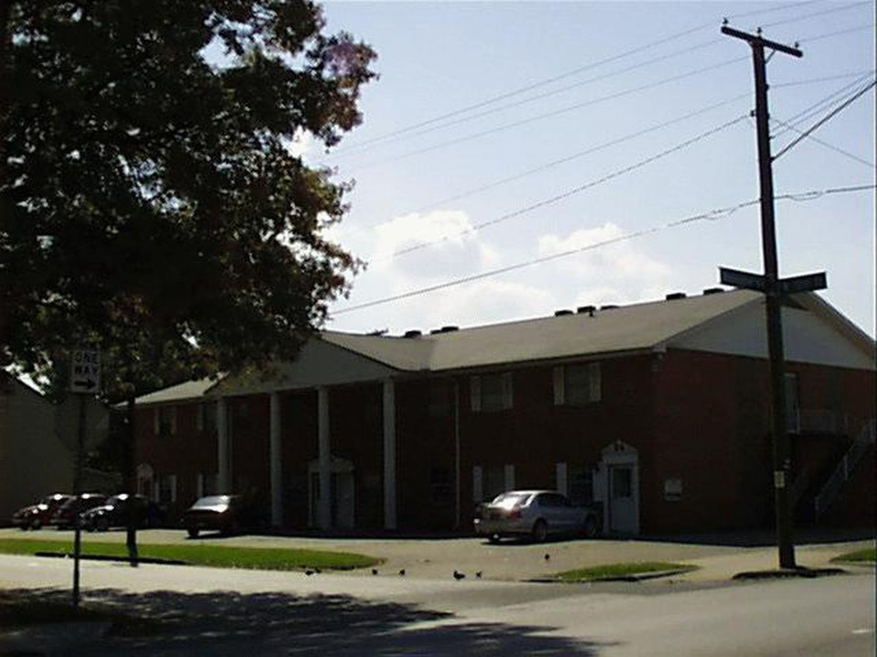 1005 Washington Ave in Huntington, WV - Building Photo