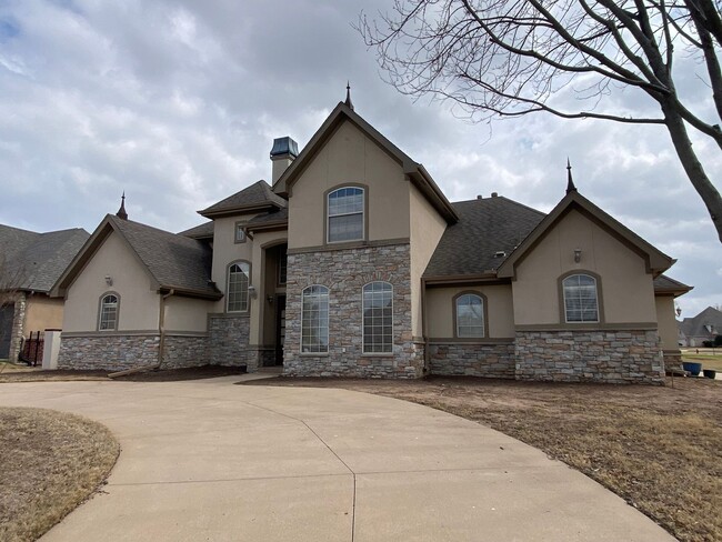 property at 3605 N Narcissus Ave