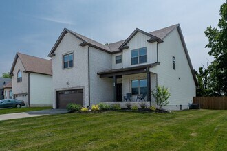 1377 Apple Blossom Rd in Clarksville, TN - Building Photo - Building Photo