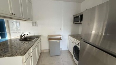 000 NW 84th St in Tamarac, FL - Building Photo - Building Photo