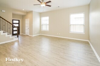 27005 Sofia Forest Dr, Unit HE-128 in Magnolia, TX - Foto de edificio - Building Photo