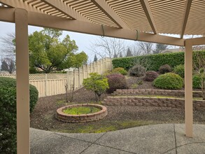 405 Hopkins Ct in Lincoln, CA - Foto de edificio - Building Photo