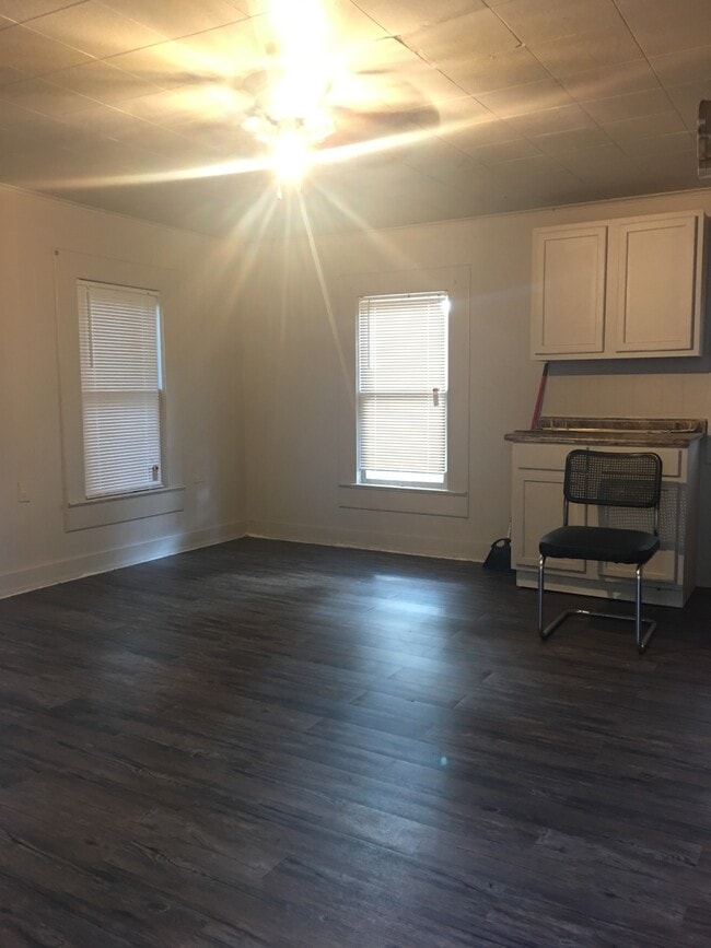 716 E Short 23rd St, Unit B