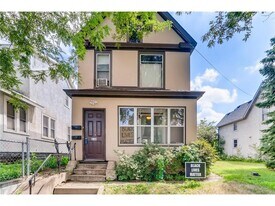 634 19th Ave NE in Minneapolis, MN - Building Photo