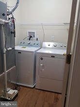 5791 Main St in Mount Jackson, VA - Foto de edificio - Building Photo