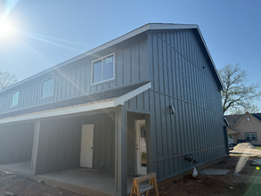105 W North St in Itasca, TX - Foto de edificio - Building Photo