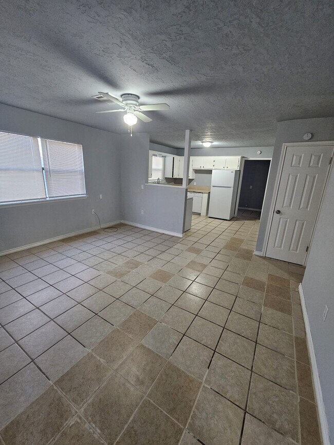 411 NW Greenmeadow Dr in Lawton, OK - Building Photo - Building Photo