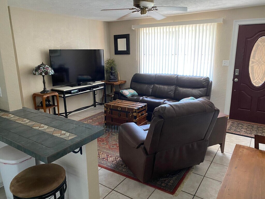 115 Neptune Dr Rentals in Edgewater, FL