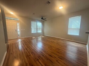 5689 B Fergus in Kyle, TX - Building Photo - Building Photo
