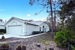 5355 Whitten Dr in Naples, FL - Building Photo