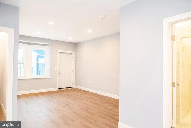 6515 Torresdale Ave in Philadelphia, PA - Building Photo - Building Photo