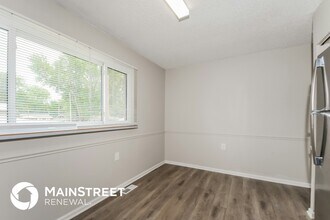 2868 Essex St in St. Charles, MO - Building Photo - Building Photo