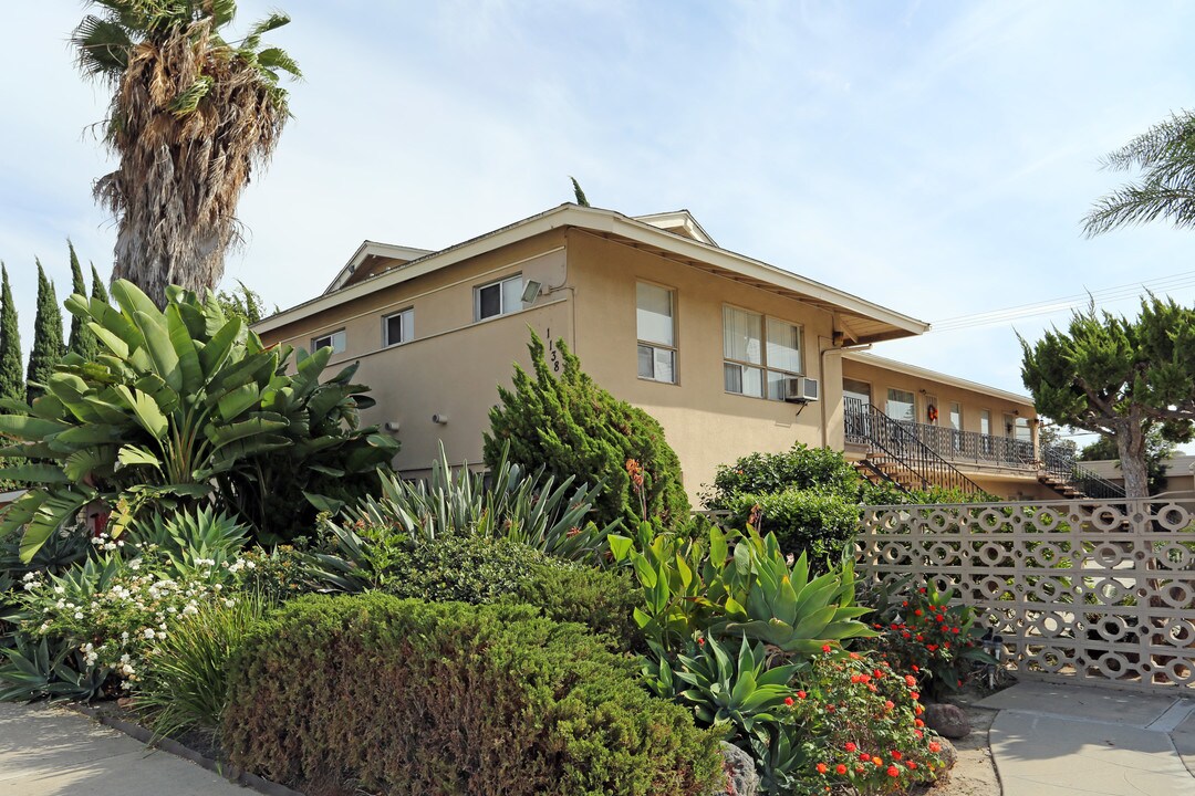 Casa Grande Apartments in Anaheim, CA - Building Photo