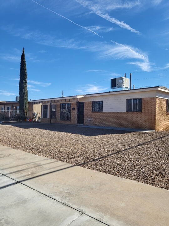 10304 Rushing Rd in El Paso, TX - Building Photo