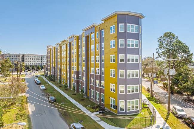 Vue of Parker Flatiron LSU in Baton Rouge, LA - Building Photo - Building Photo