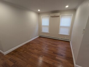 75 Pleasant St, Unit 3 BED 2 BATH in Cambridge, MA - Building Photo - Building Photo