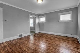 1697 Seneca St, Unit Upper in Buffalo, NY - Foto de edificio - Building Photo