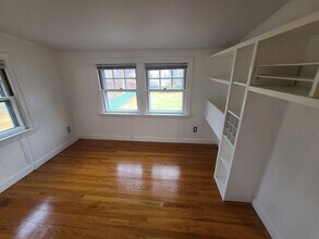 880 Flatbush Ave in West Hartford, CT - Building Photo - Building Photo