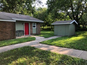 504 E Chellis St in Yates Center, KS - Building Photo - Building Photo
