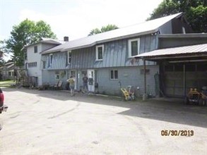 49 Terrill St in Rutland, VT - Foto de edificio - Building Photo