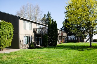 Lantana Apartments in Portland, OR - Building Photo - Building Photo