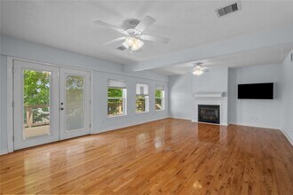 180 Grove Rd in Kemah, TX - Building Photo - Building Photo