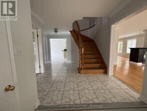 1 Hillwood St in Markham, ON - Building Photo - Building Photo