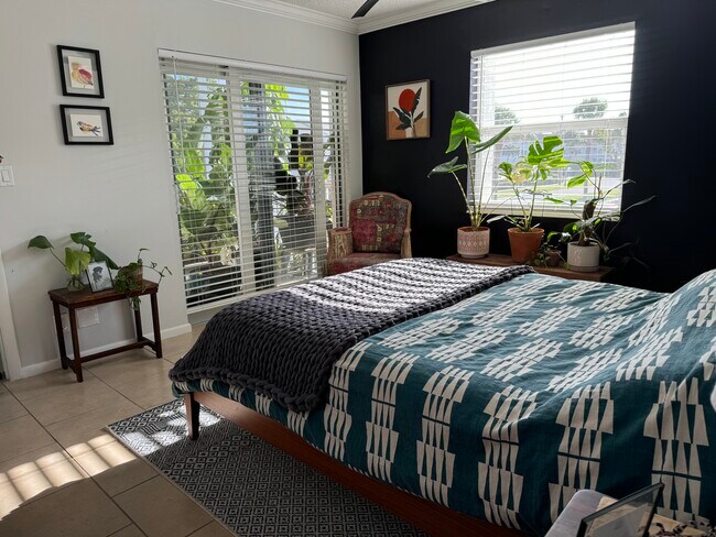 236 Castlewood Dr, Unit 201 in North Palm Beach, FL - Foto de edificio - Building Photo