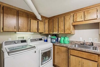 3975 Lawing Dr in Nashville, TN - Foto de edificio - Building Photo