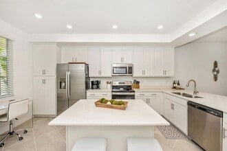 12240 Wellen Golf St, Unit 204 in Venice, FL - Building Photo - Building Photo