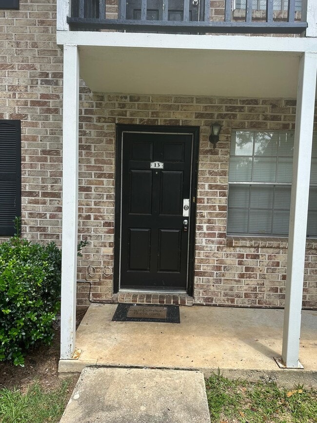 property at 324 S Lipona Rd