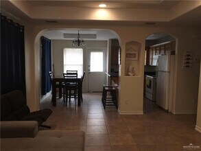 4008 Parkplace Ave, Unit 4 in Pharr, TX - Building Photo - Building Photo